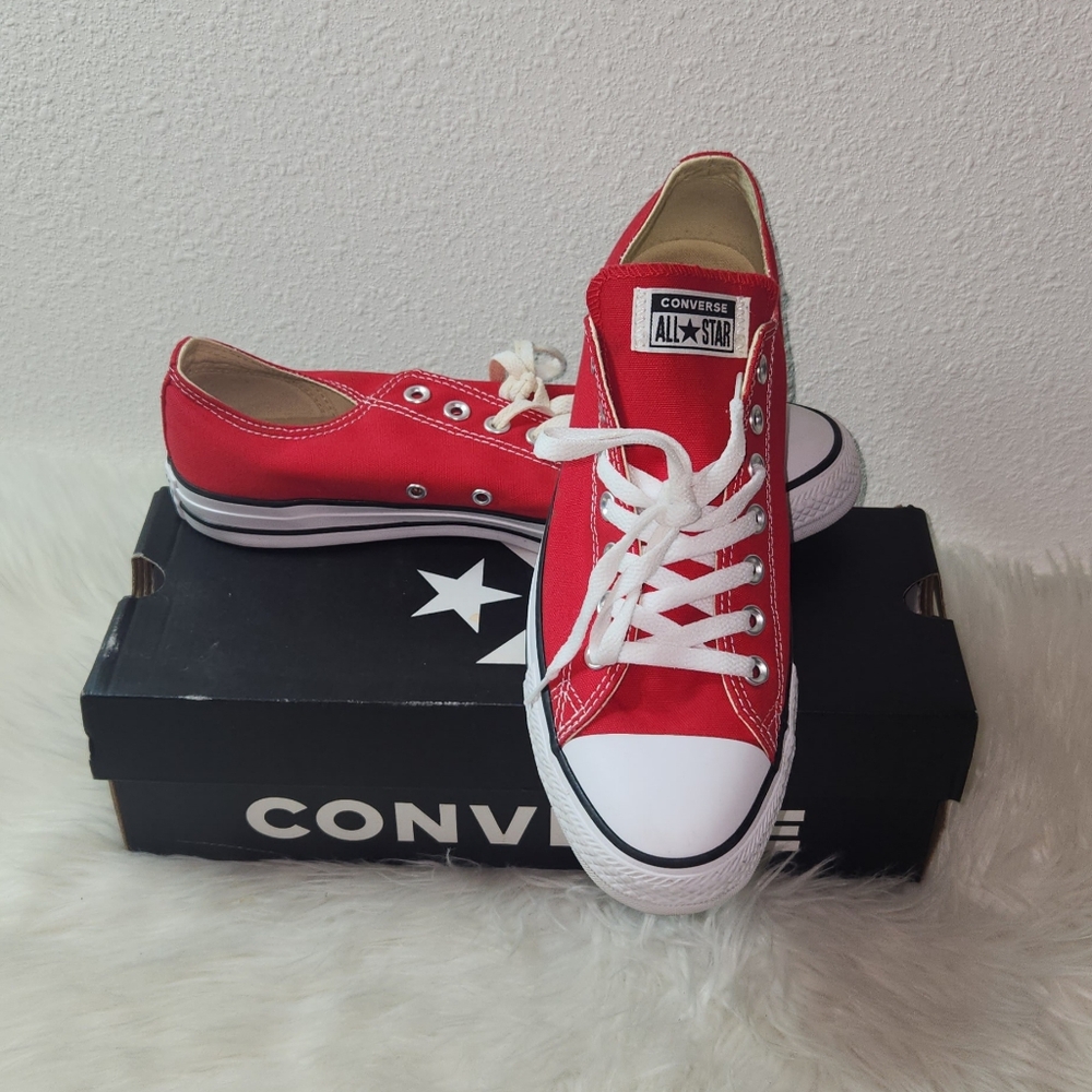 Converse chuck Taylor all star men's size 9.5 women’s size 11.5